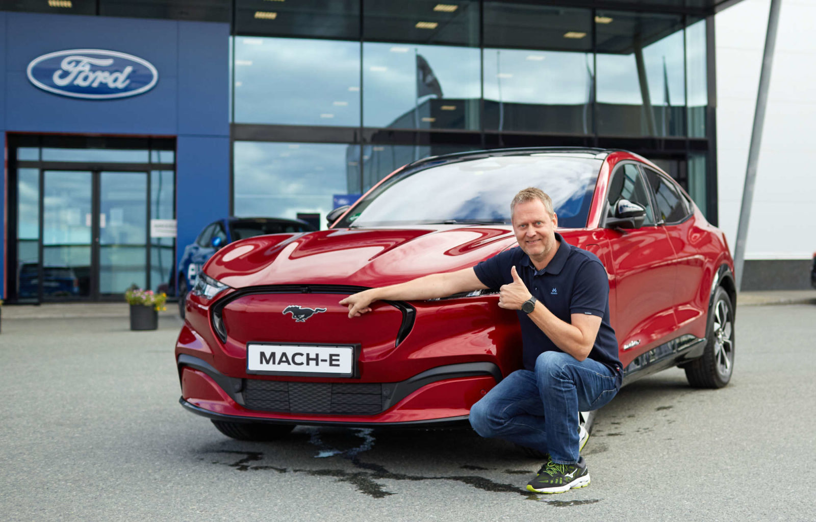 Åpner for bestilling:Vellykket testing av Mustang Mach-E i Norge