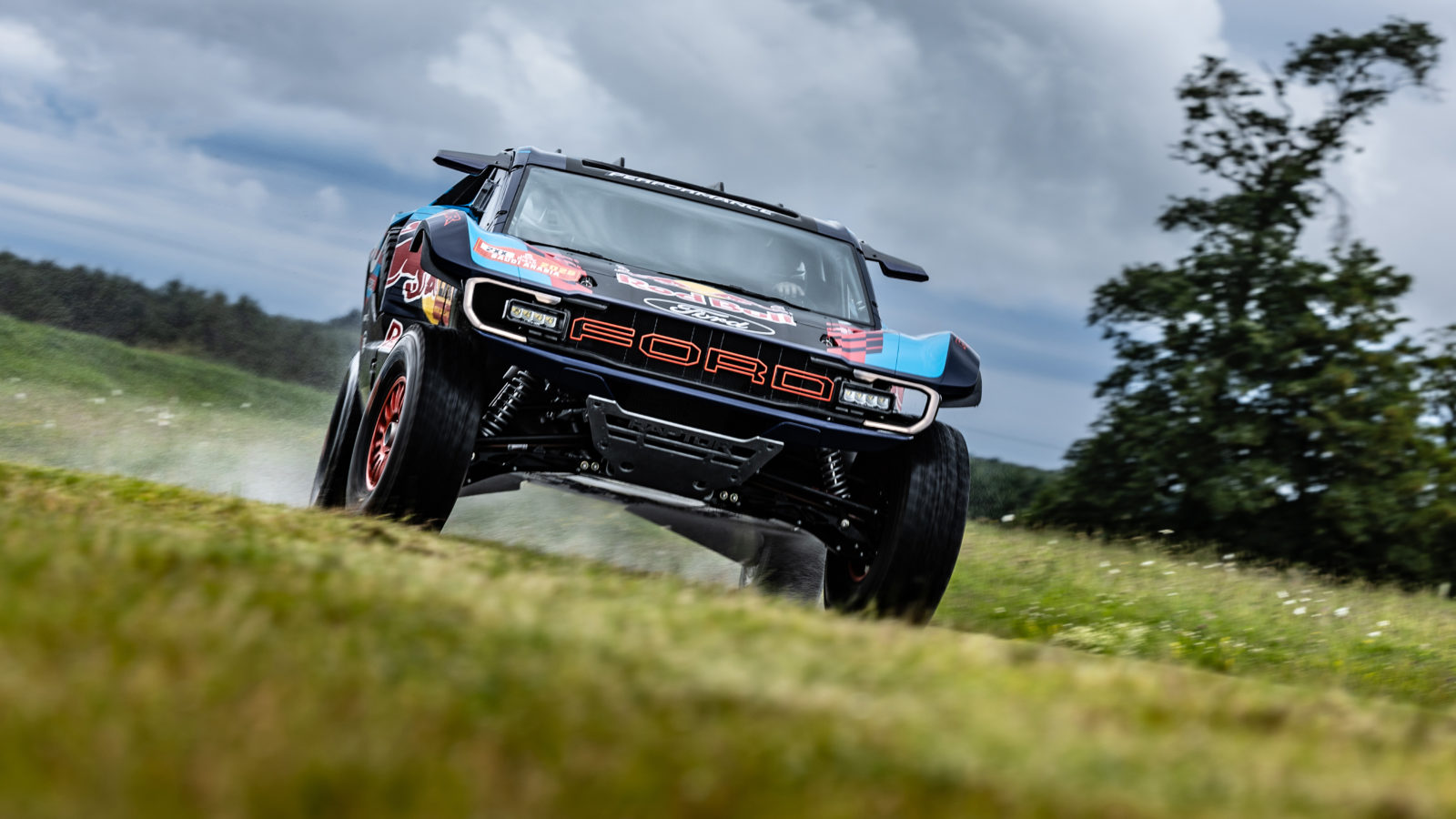 Lanserer nye Ford Raptor T1: Klar for offroad-racing og Rally Dakar