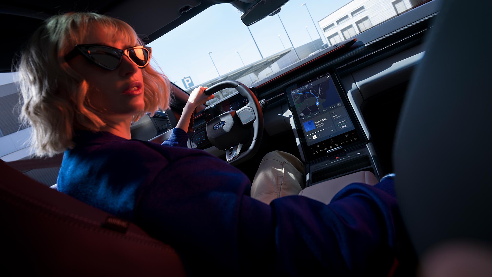 Førerplassen i Ford Capri med SYNC Move-touchskjerm.