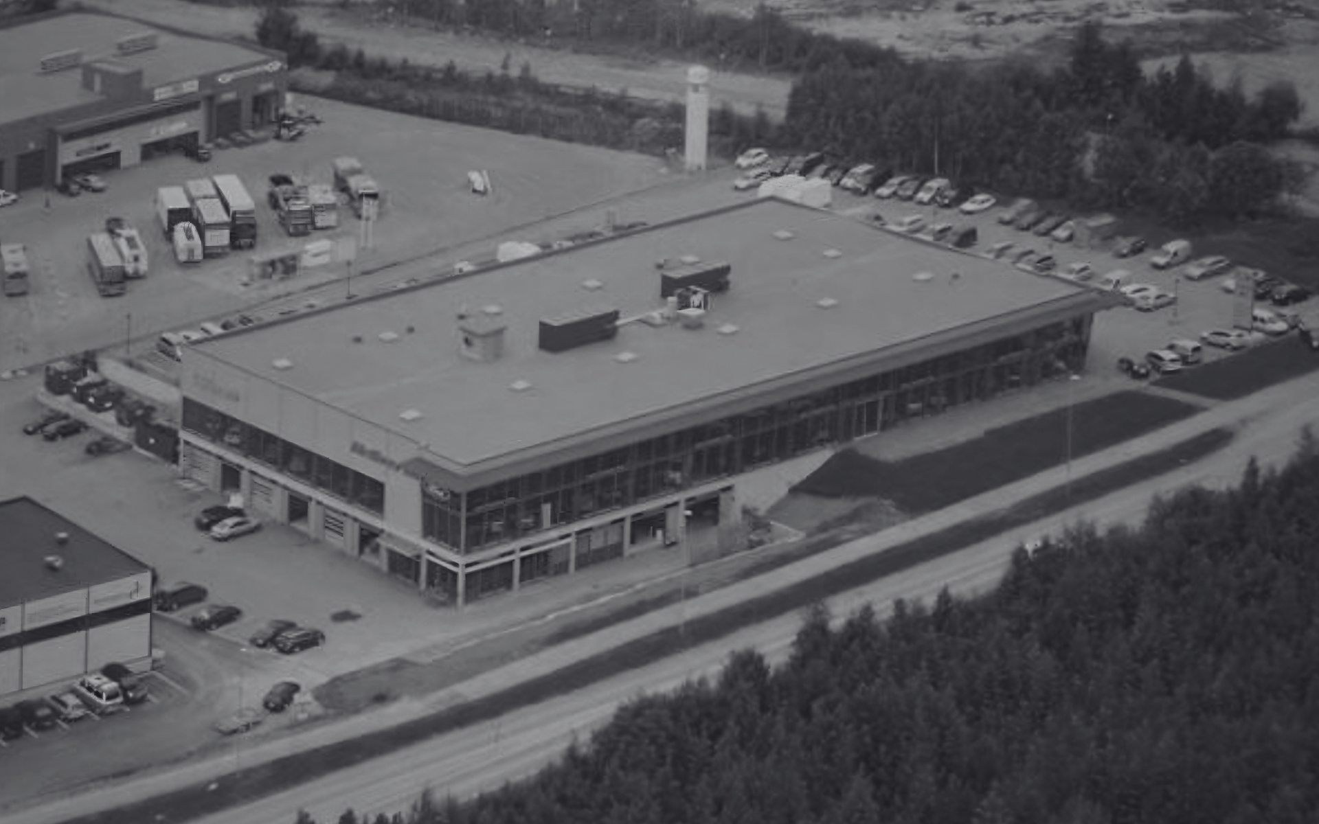 Det nye bygget på Tiller, som Melhus Bil flyttet inn i i 2008.
