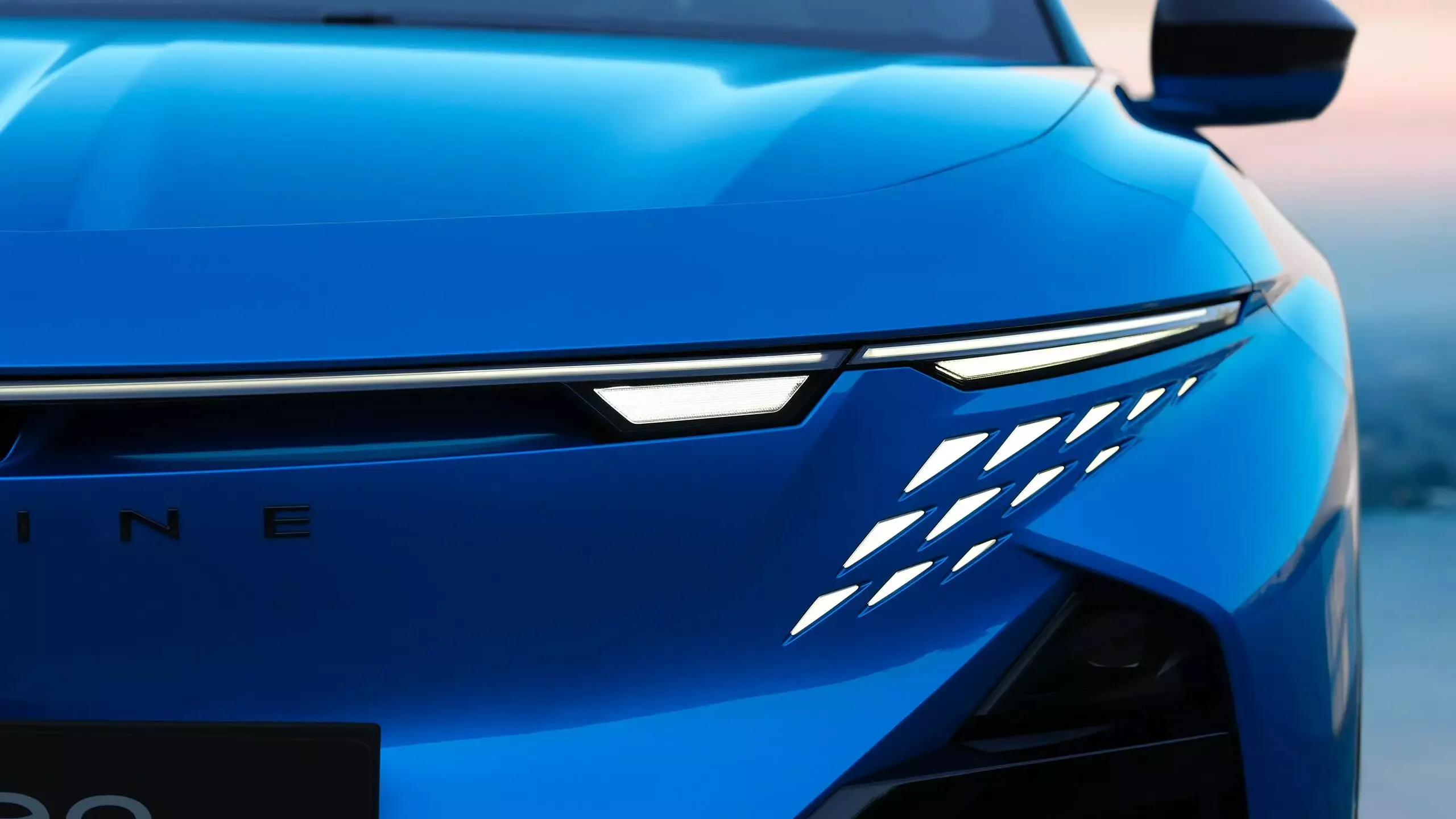 Lys og detaljer på Alpine A390